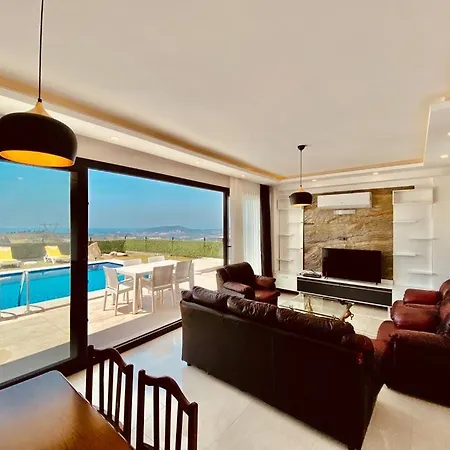 Yaylakoy Ozel Havuzlu Private فيلة كوشاداسيه