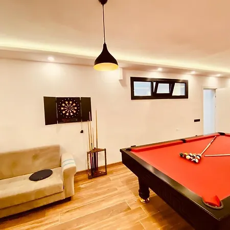 Yaylakoy Ozel Havuzlu Private فيلة *
