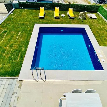 Yaylakoy Ozel Havuzlu Private
